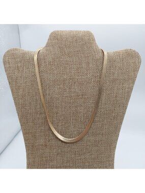 ML Gold Tone Twist Necklace Signed Lobster Clasp